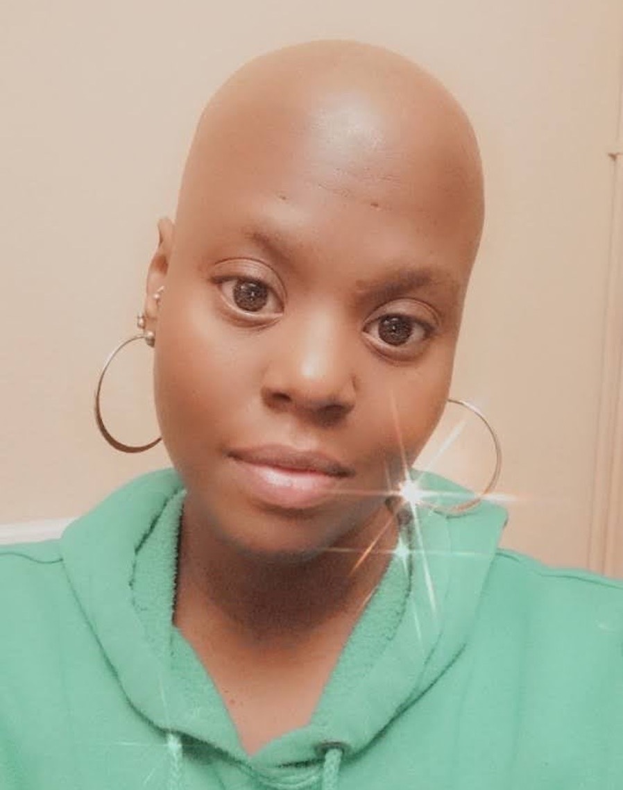 Portrait photo of Nicole Andrews during chemotherapy