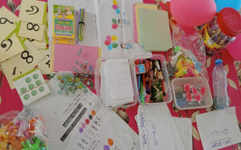 A table with learning materials from the 3MPower project